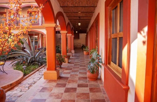 Mascota Hotel | Encanto de la Sierra Hotel
