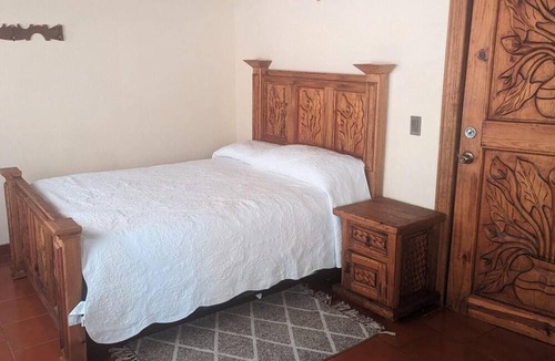Patzcuaro Hotel | OYO Los Alcatraces