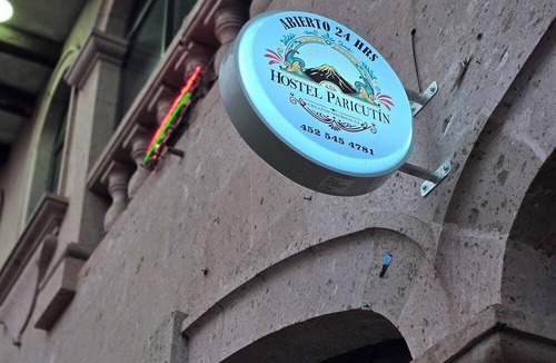 Centro Hostel | Uruapan, Michoacán Colonia Centro Av. 5 de Febrero #71