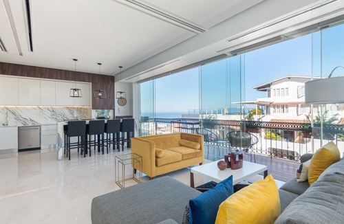 Romantic Zone Apartment | Pier 57 Unit 501 Exquisite Pier 57 Condo Romantic Zone, Ocean