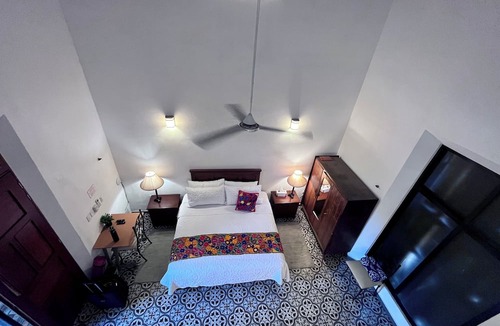 Centro Villa | Espectacular casona con alberca y jardines