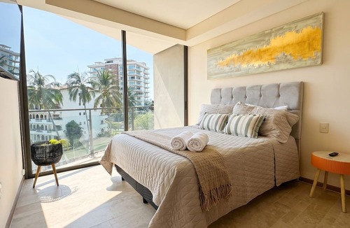 Marina Vallarta Apartment | Nima Bay Marina Luxury Stay and Pool
