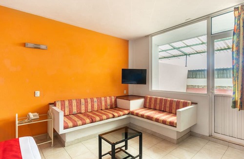 Martinez de La Torre Hotel | OYO Hotel Casa Blanca