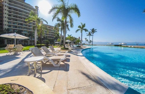 Marina Vallarta Apartment | Oceanfront Paradise | 2BR + Sofa Bed