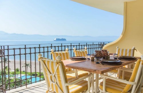 Marina Vallarta Apartment | Oceanfront Paradise | 2BR + Sofa Bed