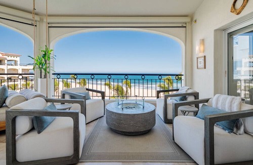 Zona Hotelera Condo | Tortuga Bay 2BR Beachfront Condo 180° Ocean Views