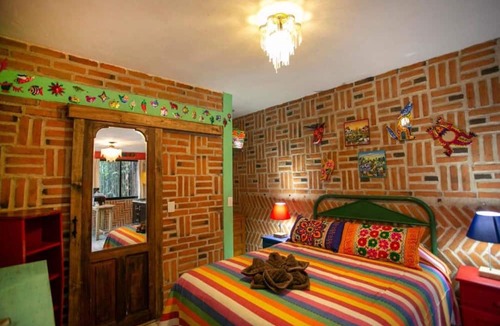Cholula Apartment | Majikal BnB Martinlandia (Alebrijes)