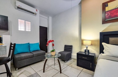 Romantic Zone Condo | Casa Leon Puerto Vallarta