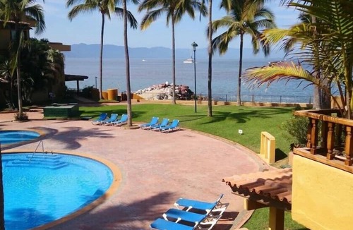 South Hotel Zone Hotel | Impeccable 3BR Condo with Tennis Court