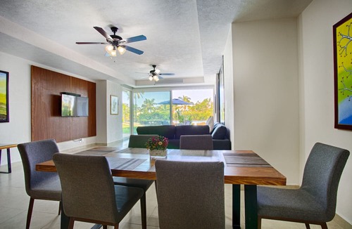 South Hotel Zone Condo | Beachfront 2BR | Accessible, Pool & Hot Tub