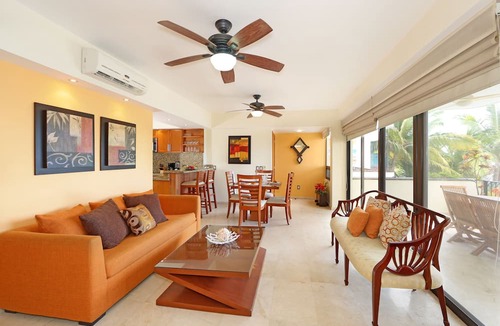 Colonia 5 de Diciembre Condo | 💙PUERTA AL MAR💙 DOWNTON-ON THE BEACH-DIRECT OCEAN VIEWS-POOL/WALK EVERYWHARE