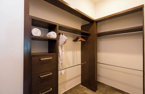 Romantic Zone Condo | 2 bed 2 bath 2 level LOFT TOWNHOME · RTH2