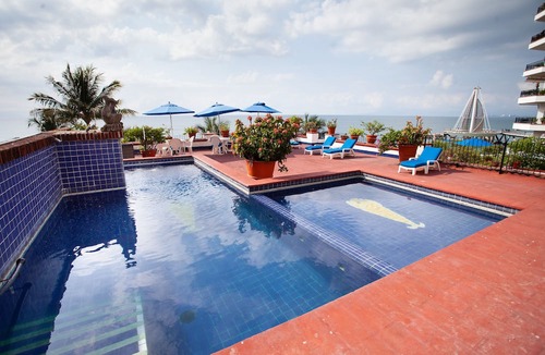 Amapas Condo | El Dorado 501 located on Los Muertos Beach 2BD Penthouse for rent in Los Muertos