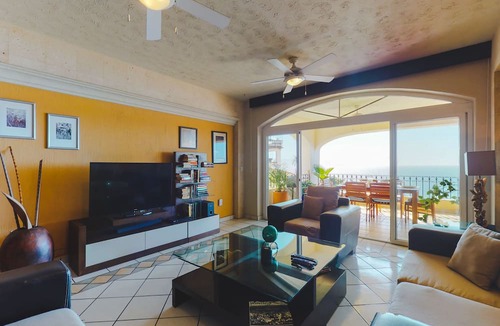 Amapas Condo | Ocean View in Estrellita Del Mar 202 2BD Condo for rent in Amapas, Puerto vallar