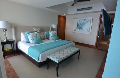 South Hotel Zone Condo | ON THE BEACH - Luxury Condominium with Breathtaking Views