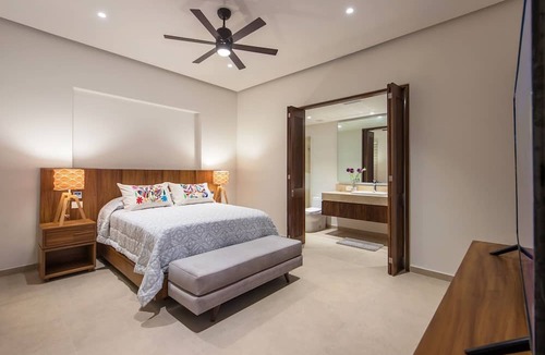 Romantic Zone Condo | Ocean View Penthouse in Romantic Zone