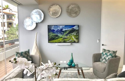 Romantic Zone Condo | Pier 57 Luxury Escape 2BR, PV’s Best Rooftop!