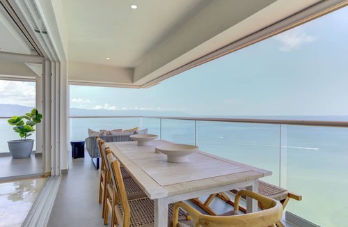 Las Glorias Apartment | Beachfront Luxury 4BR | Pools, Gym & Ocean Views