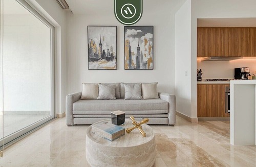Las Glorias Apartment | Oceanview 1 BR Condo with Pools and Beach Access