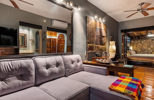 Romantic Zone Condo | Zona Romantica Oasis/Pool/2 block Pier bars shop