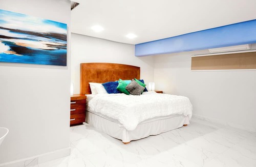 Alta Vista Condo | Romantic Zone. modern, comfortable 2 bedroom view condo with breakfast included.