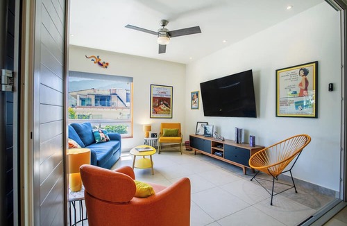 Emiliano Zapata Condo | Casa Elizabeth Taylor | Rooftop Pool & Gym