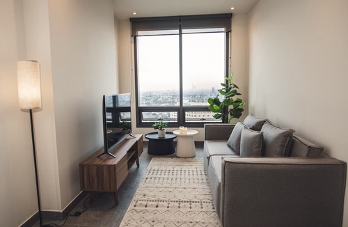 Cuauhtemoc Apartment | Fully equipped kitchen, high speed internet, comfy king-size bed and a small sofa bed.