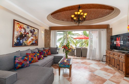 Flamingos Apartment | Ocean Front Penthouse, Pool, Sleeps 6 people