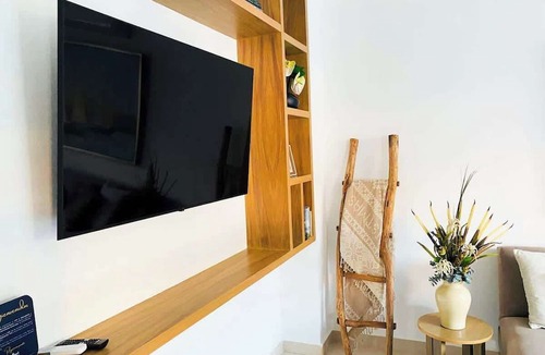 Emiliano Zapata Apartment | Rooftop Spa Tub, Lounge Chairs, BBQ, Views