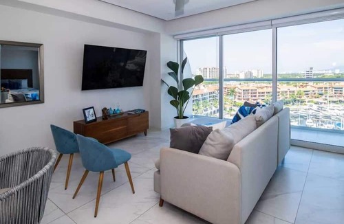 Isla Iguana Apartment | Nautico Condo, Nice Marina View, Rooftop Pool, Gym