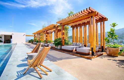 Romantic Zone Condo | Sail View 105 | 8th Floor Gem in Zona Romantica