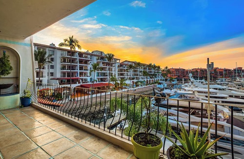 Marina Vallarta Apartment | Spacious 2-bedroom apartment with AC, WiFi in Marina Vallarta.