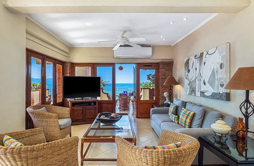 Emiliano Zapata Condo | SUMMER PROMO: 6th Floor Corner Unit on the beach in Old Town; Rooftop Pool