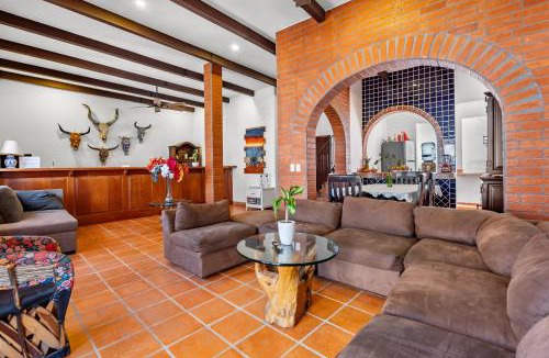 Diaz Ordaz Hotel | Los Gonzalez By Monyxbnb
