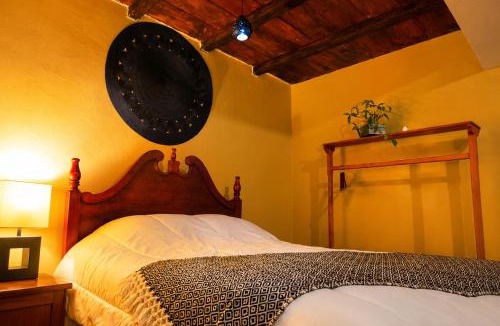 De Mexicanos Hotel | La Parada Mexicana