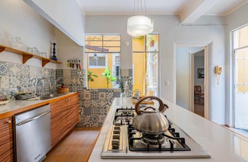 Historic Centre of Puebla House | Spacious Colonial House - 6 Bedrooms Near Puebla Zócalo