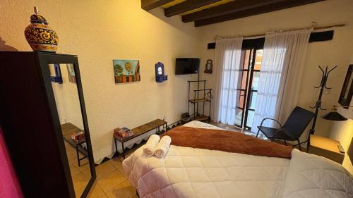 San Sebastian Xolalpa Apartment | 2 Mexican Bedrooms at Finca Doña Mary