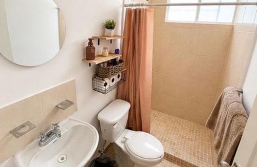 Tlajomulco de Zuniga Apartment | Casa Moderna Cerca Aeropuerto y Arena VFG
