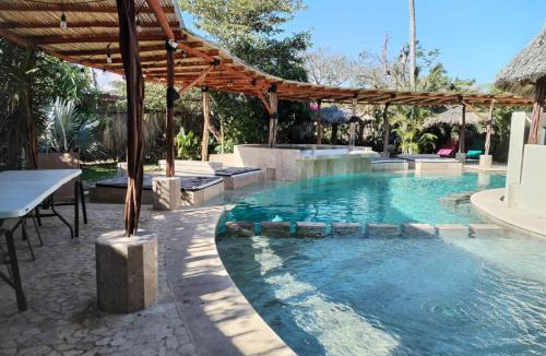 La Poza Hotel | Ashly Loma Larga