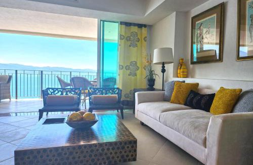 South Hotel Zone Apartment | Amazing views, beachfront Grand Venetian