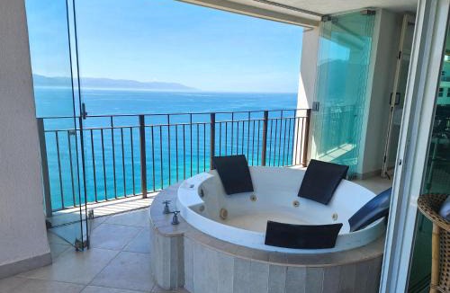 South Hotel Zone Apartment | Amazing views, beachfront Grand Venetian