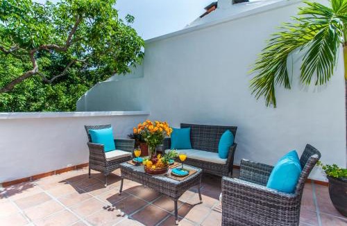 Emiliano Zapata Bed & Breakfast | Garlands Del Rio Riverside Boutique Hotel