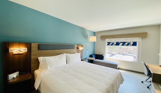 Holiday Inn Express Guadalajara Vallarta Poniente by IHG