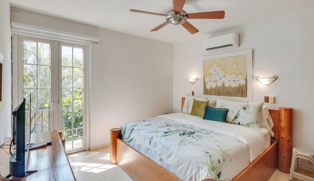 Puerto Vallarta Hideaway w/Balcony & Pool!
