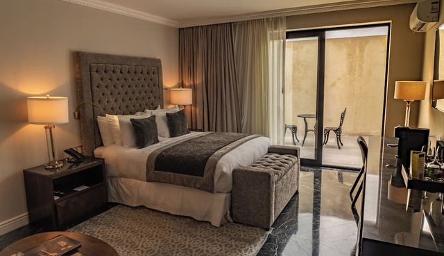 HOTEL PLAZA 79