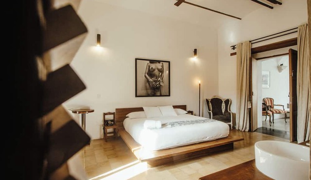Hotel Sin Nombre