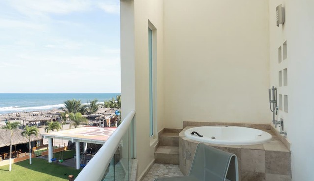 Artisan Family Hotels And Resorts Playa Esmeralda