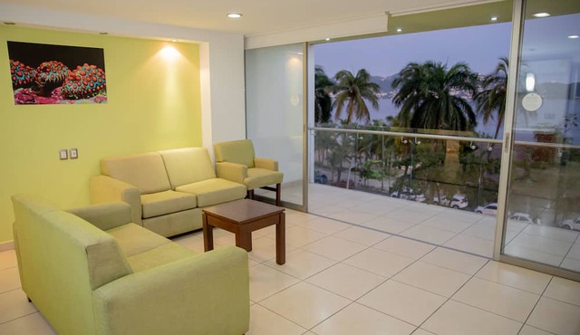 Ramada by Wyndham Acapulco Hotel & Suites