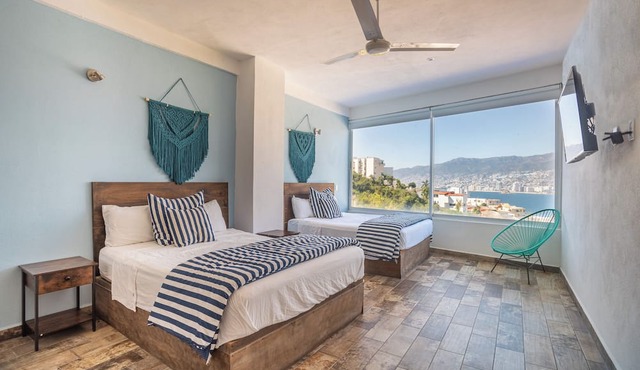 LUXO Villa Acapulco Zona Brisas Guitarrón