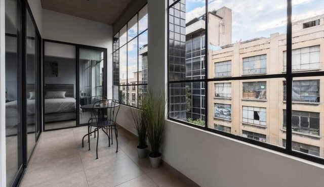 Modern 3Bdrm 2bath private balcony & Rooftop